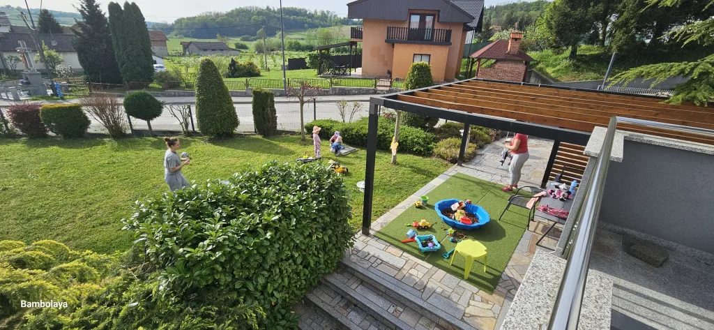 Bambolaya družionica na otvorenom