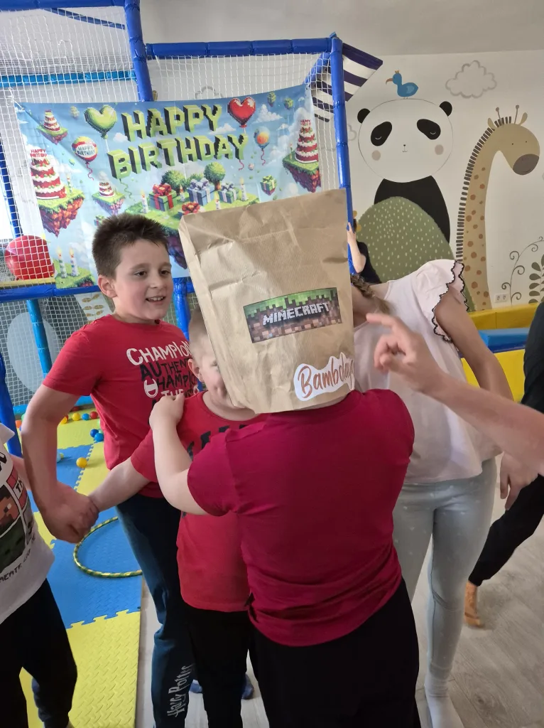 Bambolaya rođendan teme Minecraft