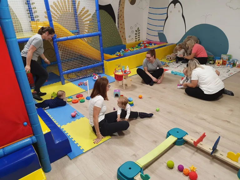 Prvo druženje mama i beba u igraonici Bambolaya