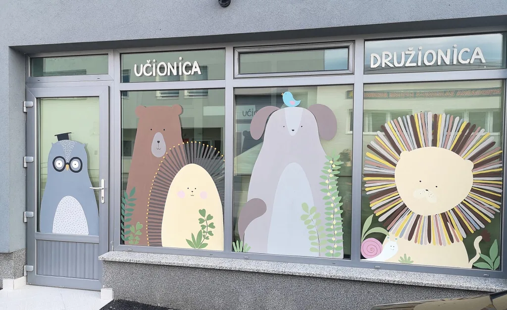 Maskote likova na igraonici oslikano od strane Anite Kusnjak - Tvoja4zida